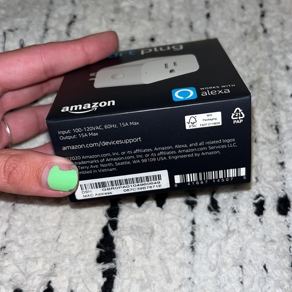 Amazon Smart Plug - Picture 3 of 3